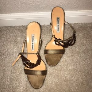 Rare!! Manolo Blahnik - heel size 9!!!!